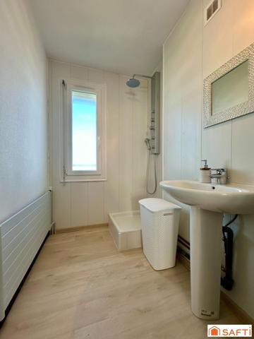 Appartement rénové avec 3 chambres