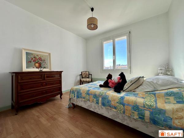 Appartement rénové avec 3 chambres