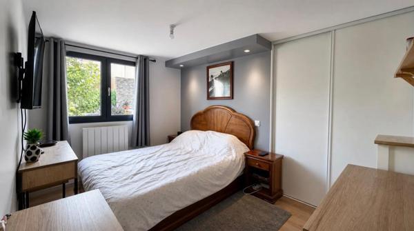 Maison
         9 pièces
        - 263 m² Bien prestige 835 000 € *