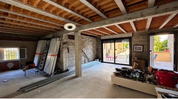 Maison
         9 pièces
        - 263 m² Bien prestige 835 000 € *