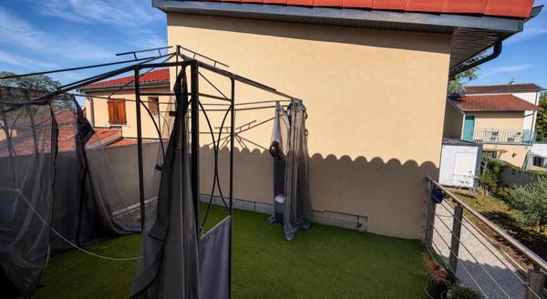 Maison
         9 pièces
        - 263 m² Bien prestige 835 000 € *