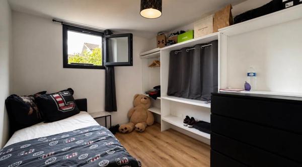 Maison
         9 pièces
        - 263 m² Bien prestige 835 000 € *