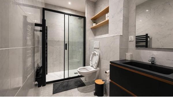Maison
         9 pièces
        - 263 m² Bien prestige 835 000 € *