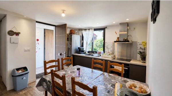 Maison
         9 pièces
        - 263 m² Bien prestige 835 000 € *