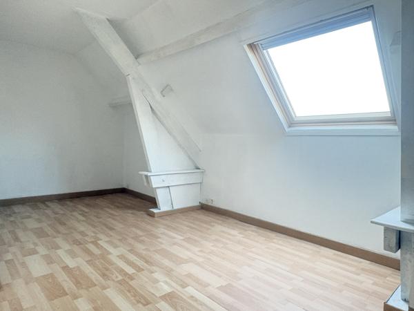 Maison
         7 pièces
        - 140 m² 220 000 € *