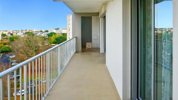 Bordeaux-Caudéran Elégant appartement familiale avec 3 chambres ascenseur parking offrant une vue  dégagée
