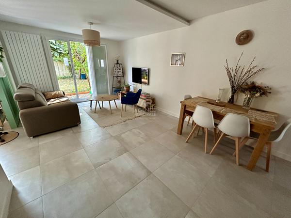 Maison Acheres 6 pièce(s) 120 m2 €399 000 ** - Référence 8886