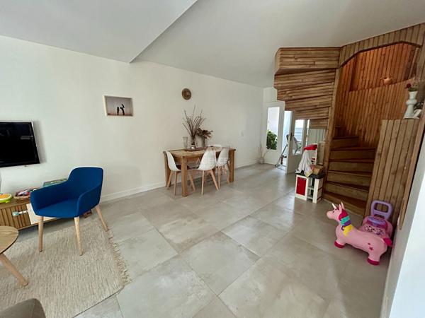 Maison Acheres 6 pièce(s) 120 m2 €399 000 ** - Référence 8886