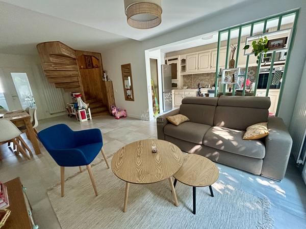 Maison Acheres 6 pièce(s) 120 m2 €399 000 ** - Référence 8886