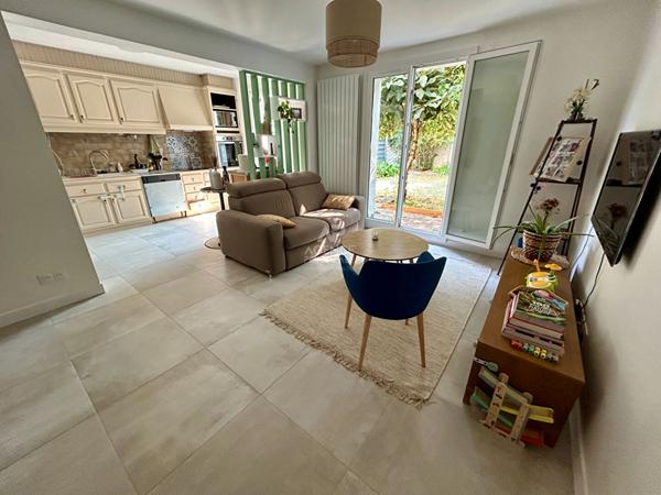 Maison Acheres 6 pièce(s) 120 m2 €399 000 ** - Référence 8886