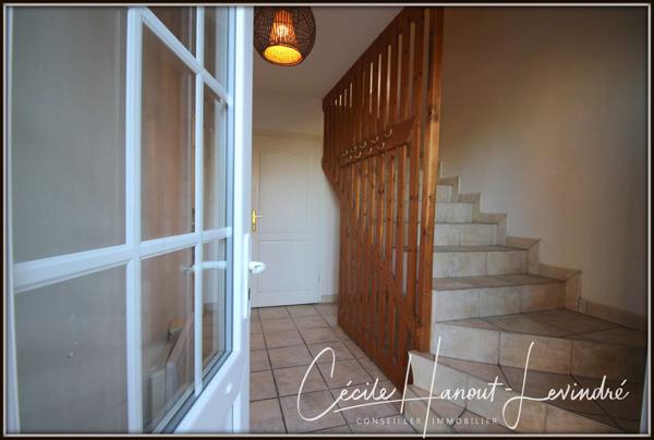 Pontorson (50170) PONTORSON - Secteur Sud. Maison 142 m²- 4 Chambres - Dépendances. Terrain 4000 m².