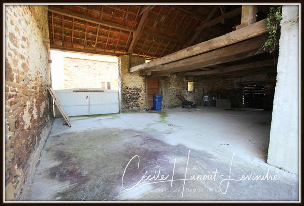 Pontorson (50170) PONTORSON - Secteur Sud. Maison 142 m²- 4 Chambres - Dépendances. Terrain 4000 m².