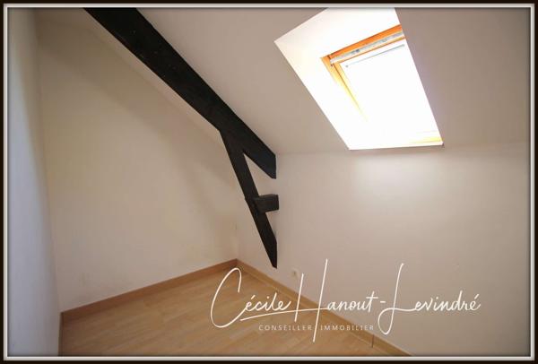 Pontorson (50170) PONTORSON - Secteur Sud. Maison 142 m²- 4 Chambres - Dépendances. Terrain 4000 m².