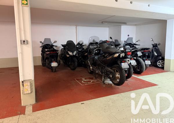 Parking à vendre 150 m² Paris 11