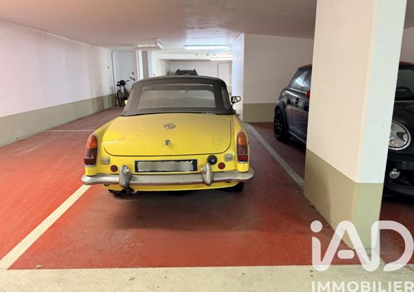 Parking à vendre 150 m² Paris 11