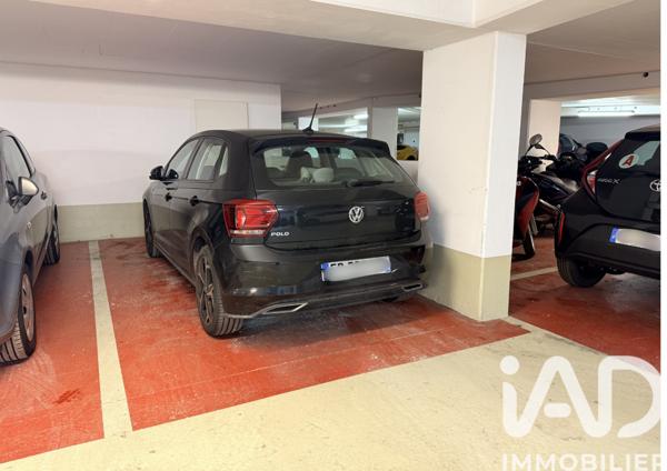 Parking à vendre 150 m² Paris 11