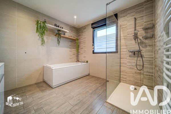 Maison à vendre 6 pièces 176 m² Bertrange