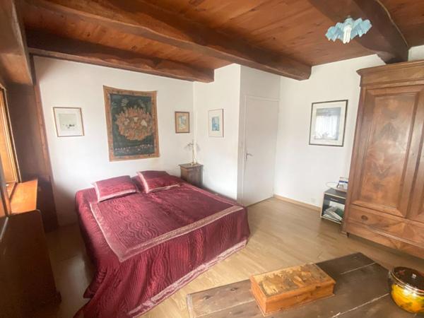 PLOEREN aux portes de Vannes, Ensemble immobilier en pierres  longère 248M2 et bâtisse de150M2 sur 1500 M2 de terrain