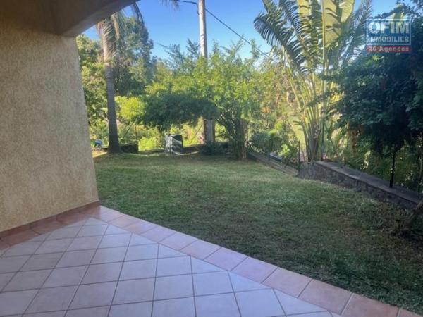 A louer jolie appartement T4 avec son jardin
