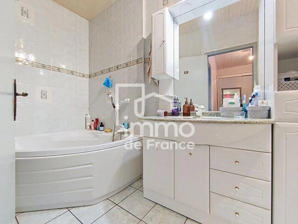 Maison à vendre à Saint-Maurice-de-Gourdans (01800)
