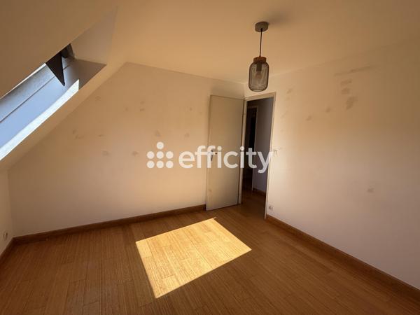 Maison
         4 pièces
        - 73 m² 282 000 € *