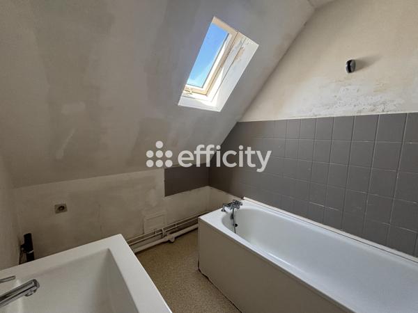 Maison
         4 pièces
        - 73 m² 282 000 € *