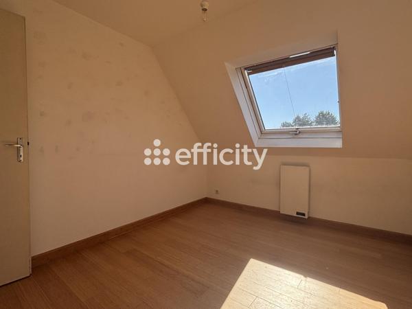Maison
         4 pièces
        - 73 m² 282 000 € *