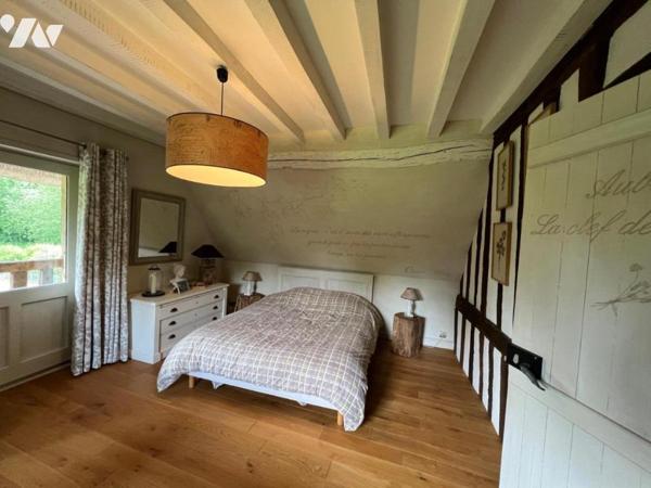 Entre Orbec et Livarot belle propriété composée de plusieurs maisons bel environnement