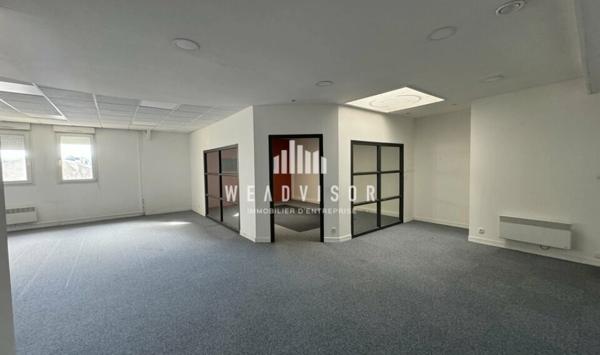 A LOUER / A VENDRE : BUREAUX DE 300 M² AVEC CINQ PARKINGS - ZONE SUD LE MANS