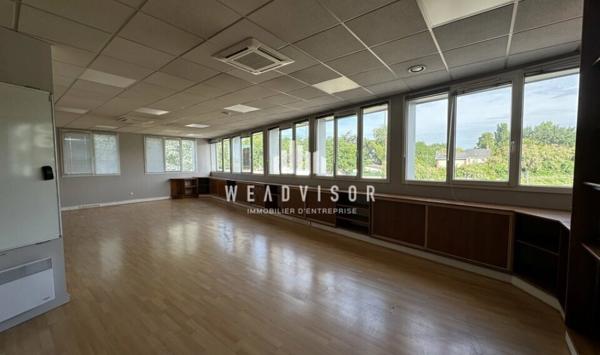 A LOUER / A VENDRE : BUREAUX DE 300 M² AVEC CINQ PARKINGS - ZONE SUD LE MANS