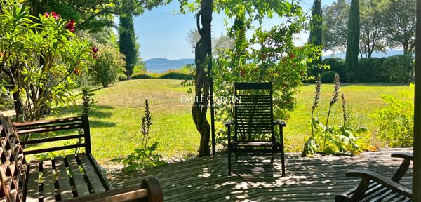 A vendre - Appartement d'exception dans un Domaine privé - A 25 minutes d'Aix -en -Provence