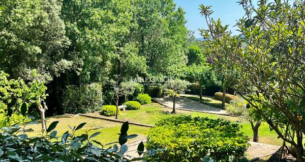 A vendre - Appartement d'exception dans un Domaine privé - A 25 minutes d'Aix -en -Provence