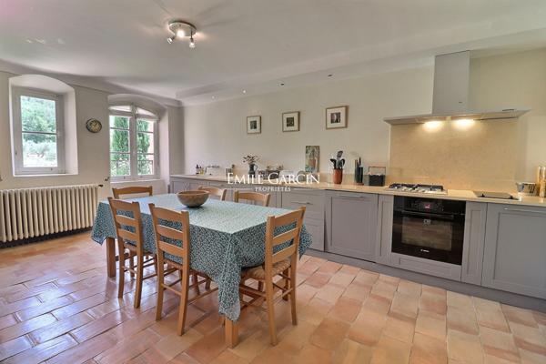A vendre - Appartement d'exception dans un Domaine privé - A 25 minutes d'Aix -en -Provence