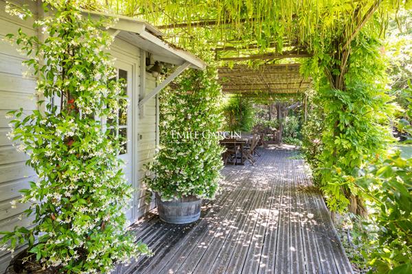 A vendre - Appartement d'exception dans un Domaine privé - A 25 minutes d'Aix -en -Provence