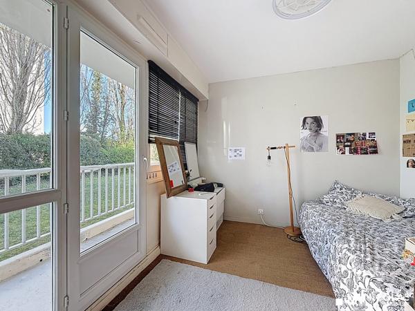 Appartement lumineux 117m² – résidence calme