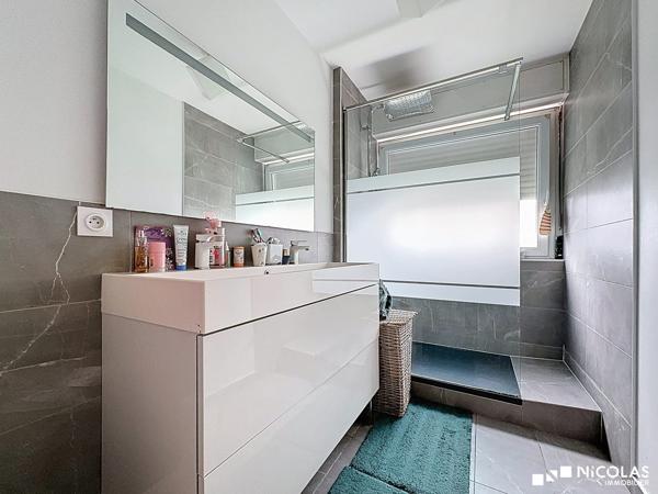 Appartement lumineux 117m² – résidence calme