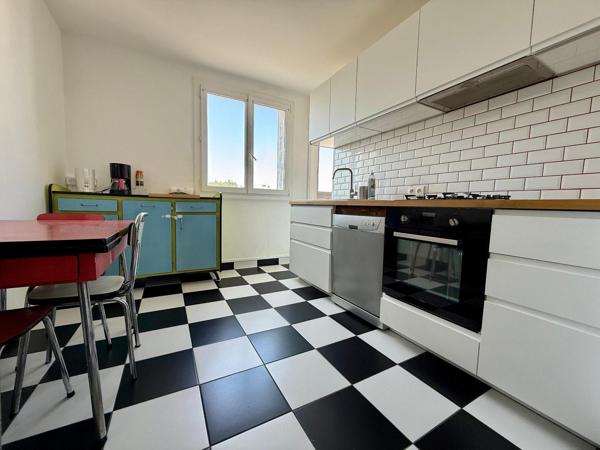 Appartement 3 pièces de 74 m² à Reze
