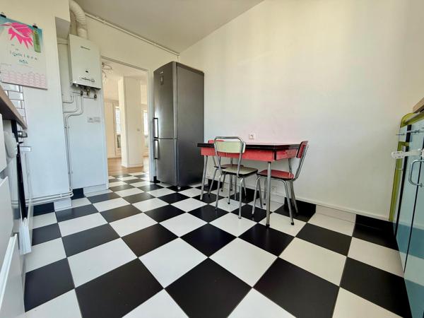 Appartement 3 pièces de 74 m² à Reze