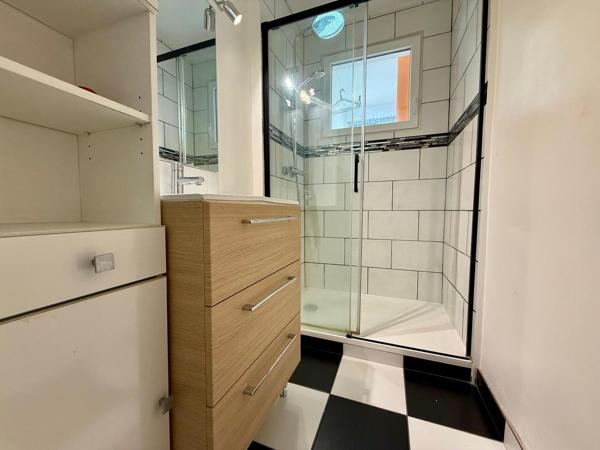 Appartement 3 pièces de 74 m² à Reze