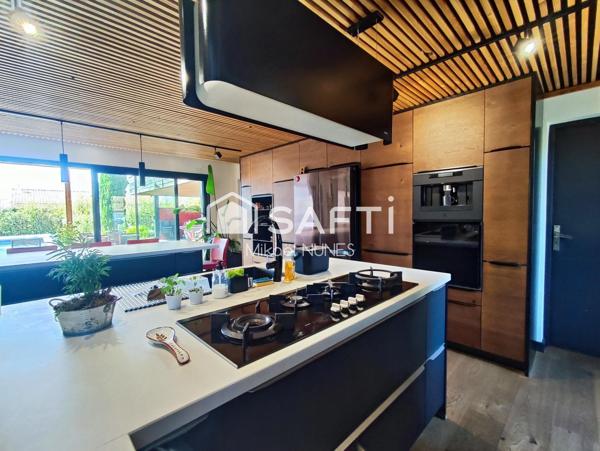 LHERM - Maison T7 de 280 m² - Piscine - 5 chambres.
