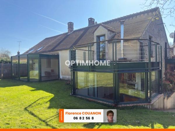 Maison atypique idéale pour recevoir à Sainte Mesme (78) – 230 m², 5 chambres, garage pour 3 voitures.