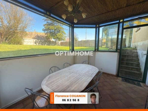 Maison atypique idéale pour recevoir à Sainte Mesme (78) – 230 m², 5 chambres, garage pour 3 voitures.