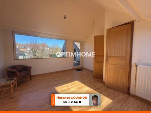 Maison atypique idéale pour recevoir à Sainte Mesme (78) – 230 m², 5 chambres, garage pour 3 voitures.