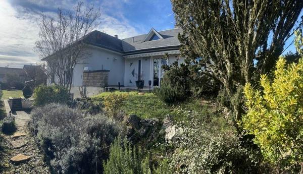 Maison à vendre |  Saint-Priest |  6 pièces | 190 m²