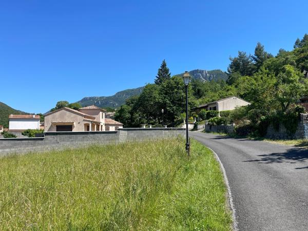 11500 PROCHE DE LIMOUX BEAU TERRAIN CONSTRUCTIBLE