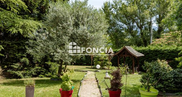 À vendre Maison 7 pièces 259.8 m² - Saint-jean-de-moirans 38430