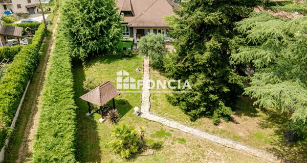 À vendre Maison 7 pièces 259.8 m² - Saint-jean-de-moirans 38430