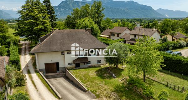 À vendre Maison 7 pièces 259.8 m² - Saint-jean-de-moirans 38430