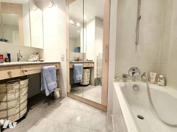 Paris 16e - Raymond Poincaré - 2 pièces avec terrasse, cave et parking (option)