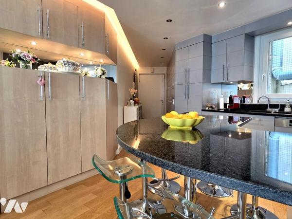 Paris 16e - Raymond Poincaré - 2 pièces avec terrasse, cave et parking (option)